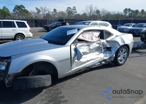 2015 Chevrolet Camaro 2Ls z USA, uszkodzony, nr VIN 2G1FB1E32F9257164